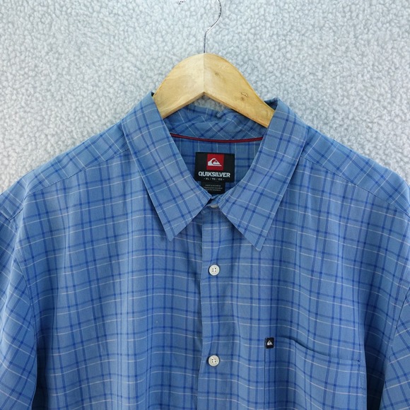 Quiksilver Mens XL Shirt Plaid Blue Short Sleeve Button Up Fishing Surf Shirt - Picture 1 of 7
